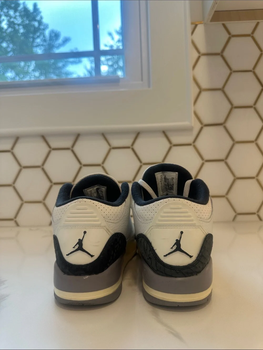Air Jordan Kids' White and Black Retro Sneaker size 3Y
